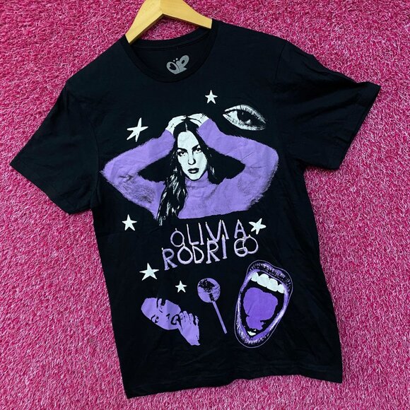 Olivia Rodrigo Guts Album World Tour T-Shirt Small - Picture 3 of 4